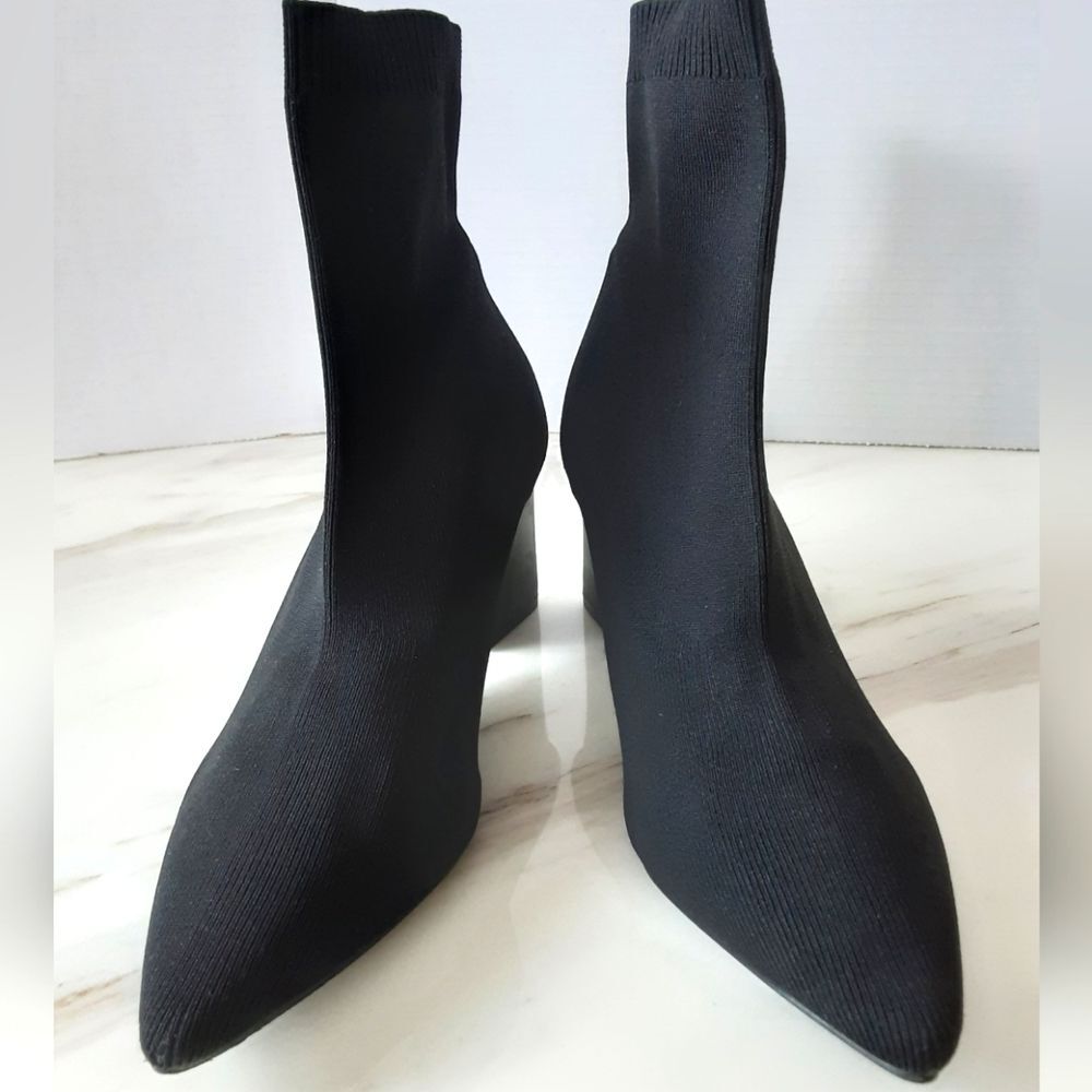 Pretty Little Thing Black Knit Chunky Heel Ankle Boot Sz 8